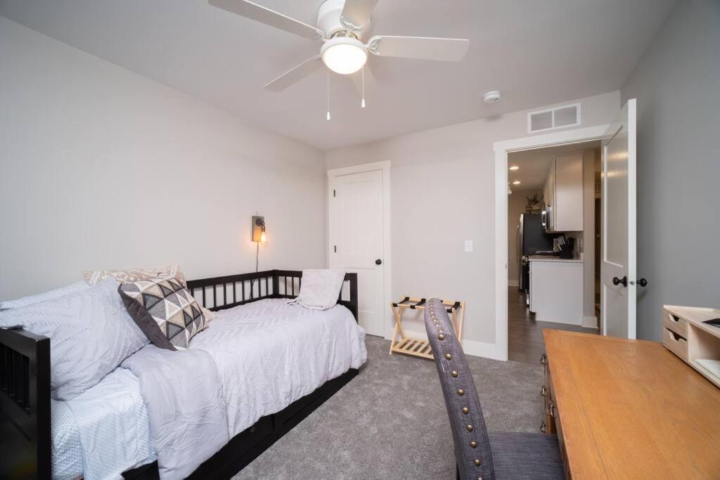 New Beautiful 3 Bedroom Condo In Bettendorf Exteriér fotografie