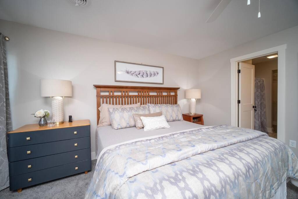 New Beautiful 3 Bedroom Condo In Bettendorf Exteriér fotografie
