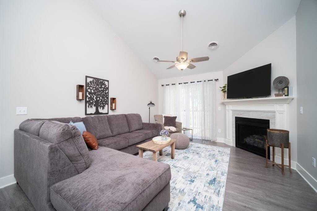 New Beautiful 3 Bedroom Condo In Bettendorf Exteriér fotografie