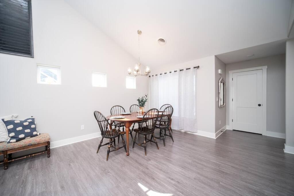 New Beautiful 3 Bedroom Condo In Bettendorf Exteriér fotografie