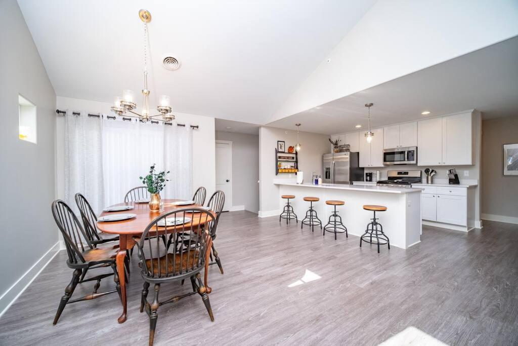 New Beautiful 3 Bedroom Condo In Bettendorf Exteriér fotografie