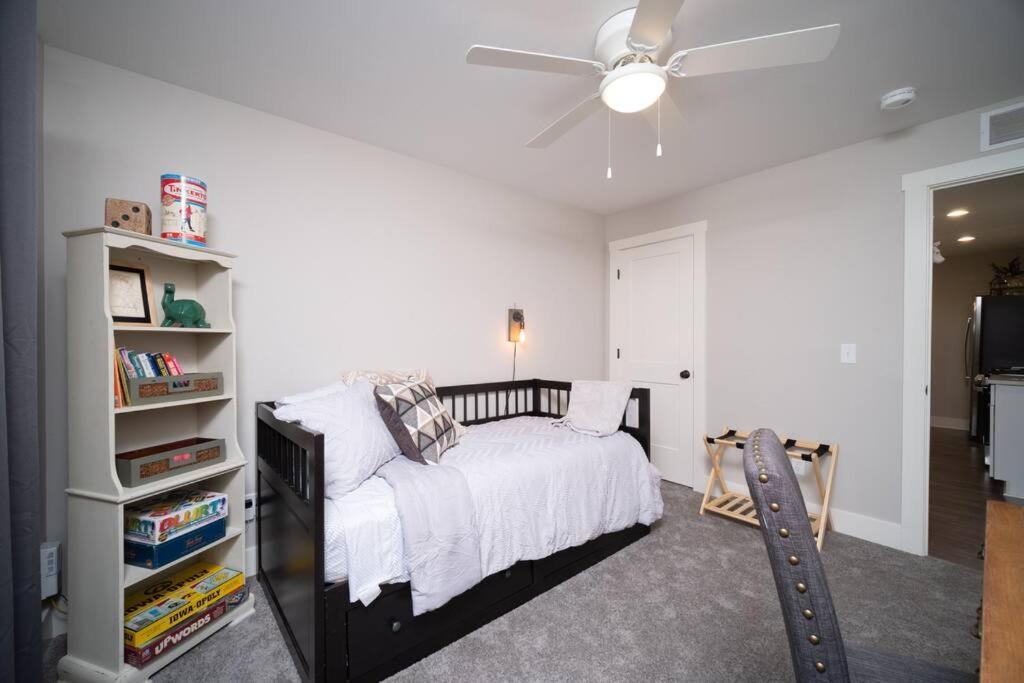 New Beautiful 3 Bedroom Condo In Bettendorf Exteriér fotografie